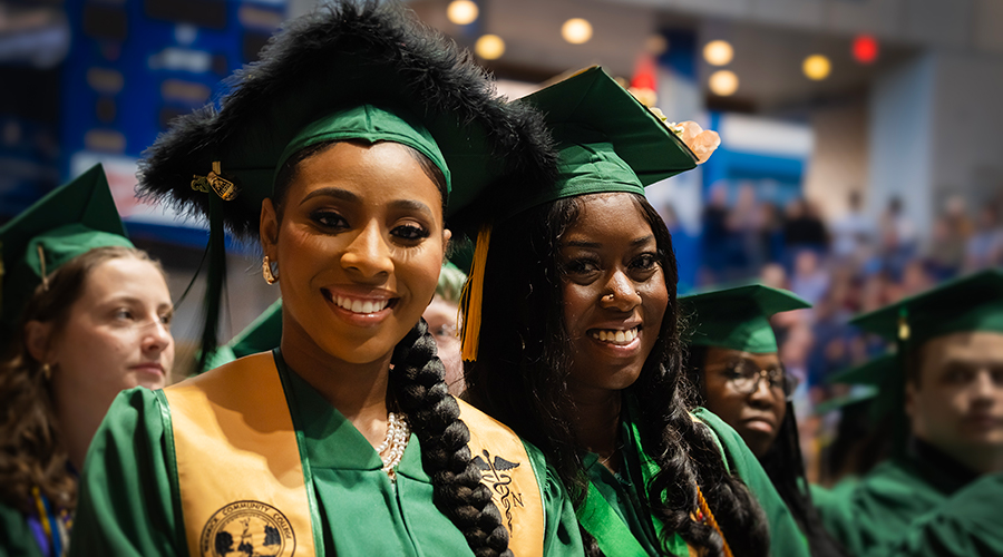 2 female FCC Graduates